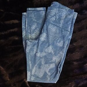 Lululemon Blue Patterned Leggings, Great Condition--like NEW